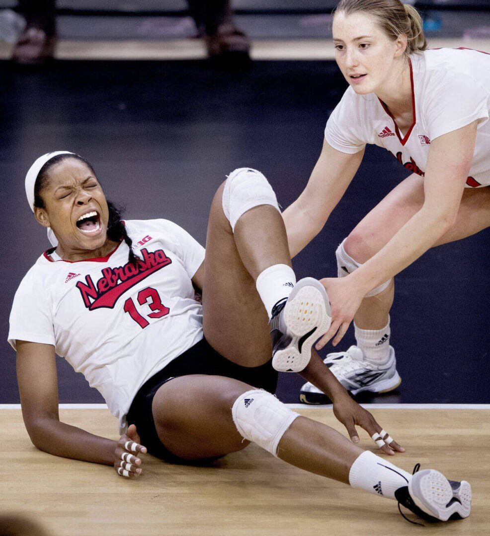 5 Tips to Prevent Volleyball Injuries Volleyball Net Systems